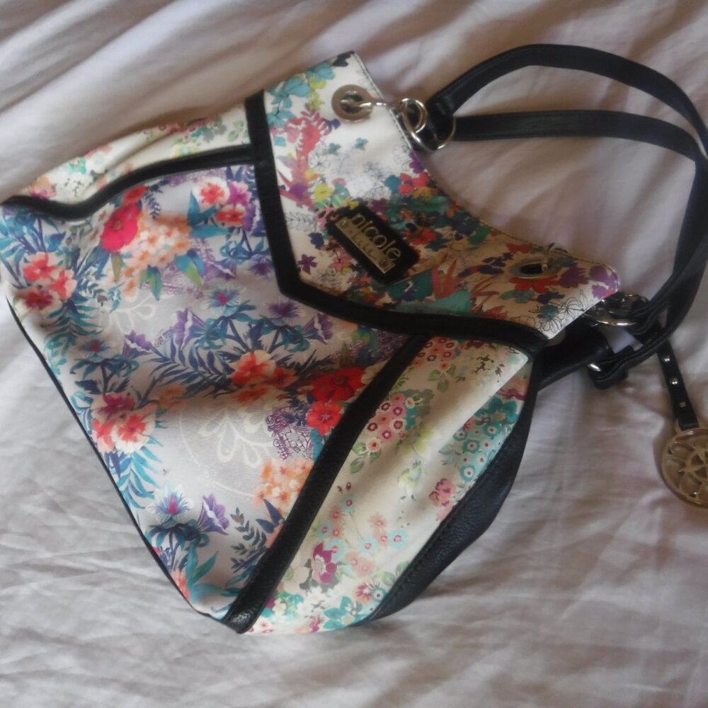 Nicole Miller womens Flower Purse Tote Shoulder Purse - Picture 7 of 8